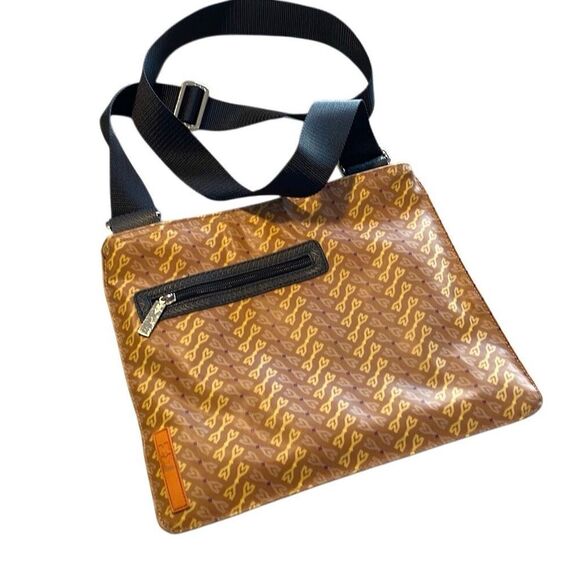 Michele & Yvett Oil Cloth Crossbody Bag Medium Size Orange‎ Tan Gold Tones - Picture 1 of 8